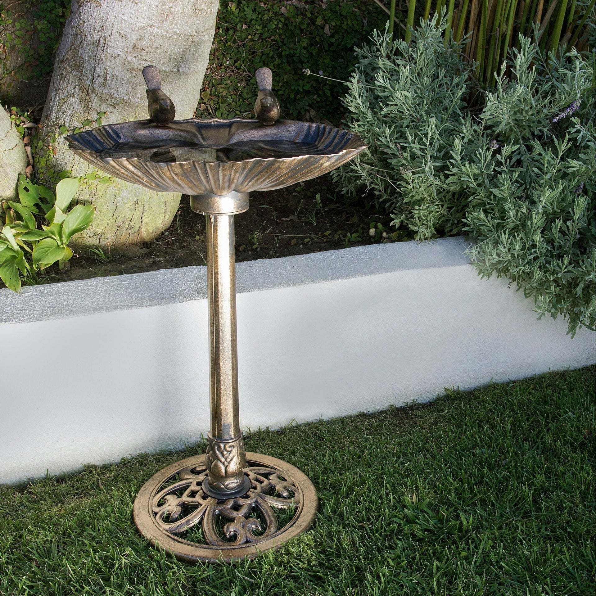 Alpine Corporation 31 Tall Outdoor Vintage Birdbath with Bird Figurines Yard Statue