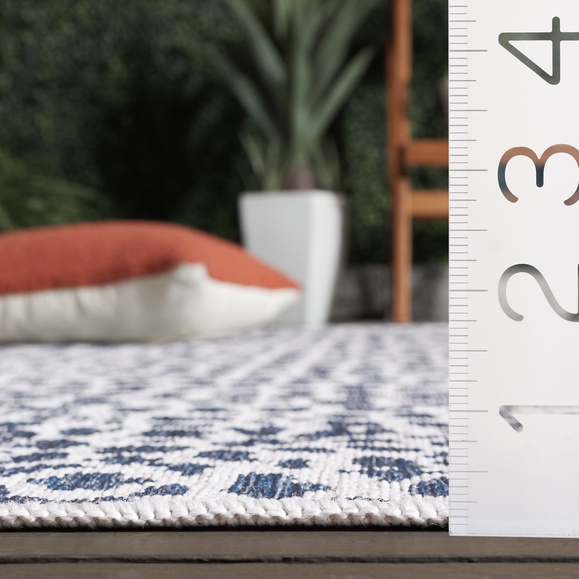 SAFAVIEH Courtyard Ruta Indoor/ Outdoor Waterproof Patio Backyard Rug